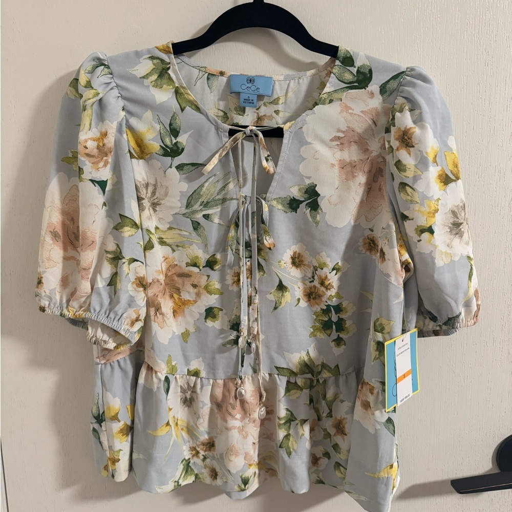 CeCe Light Blue Floral Tie-Front Puff Sleeve Blouse